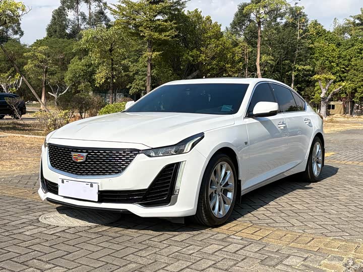 Фото 1 - Cadillac CT5