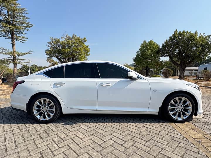 Фото 6 - Cadillac CT5