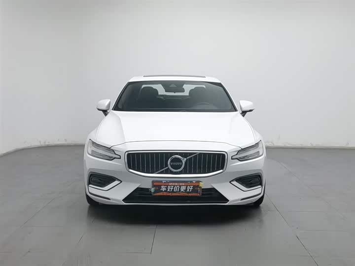Фото 3 - Volvo S60