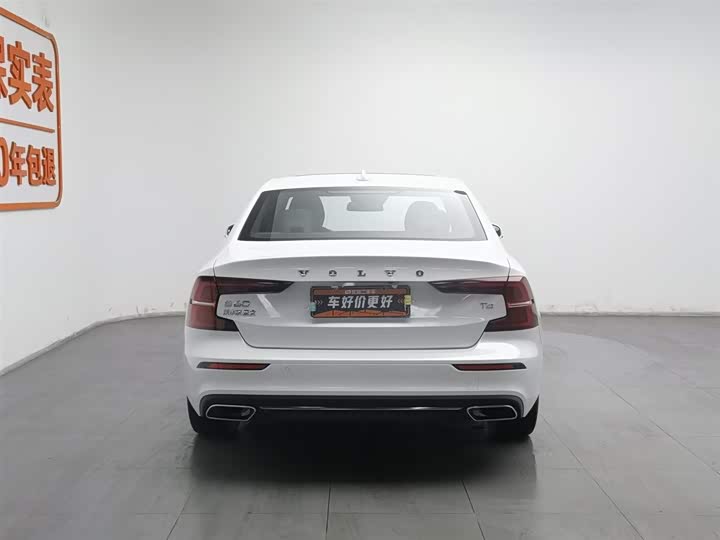 Фото 4 - Volvo S60