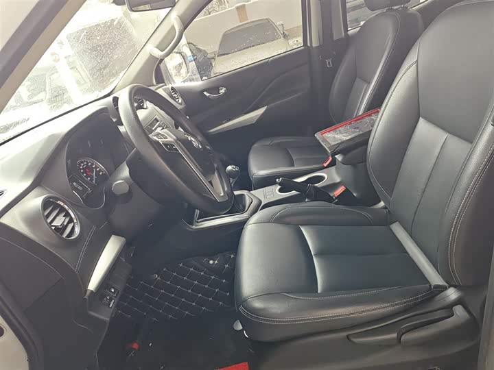 Фото 7 - Dongfeng Rich 6