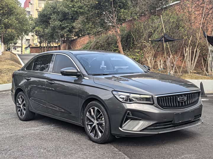 Фото 3 - Geely Emgrand