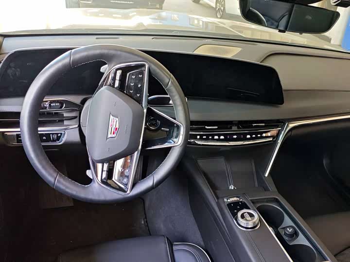 Фото 9 - Cadillac CT6