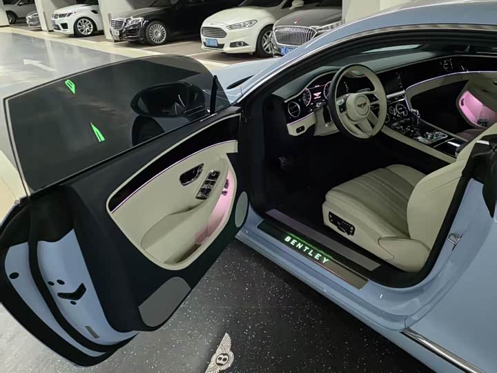 Фото 7 - Bentley Continental GT