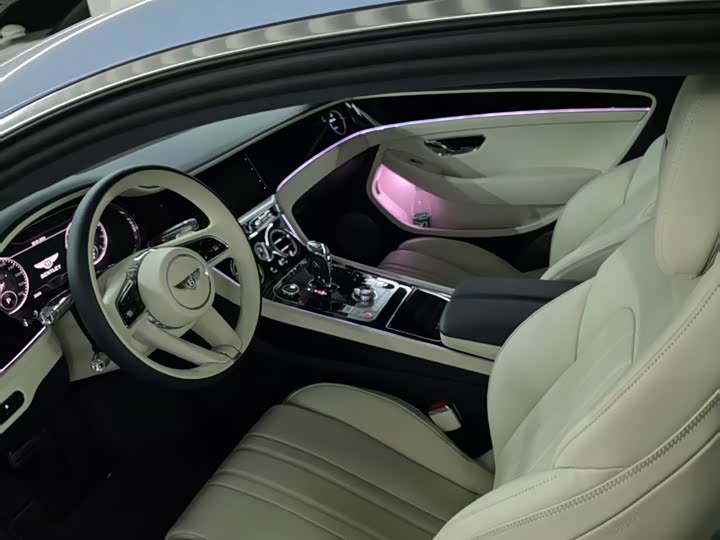 Фото 8 - Bentley Continental GT