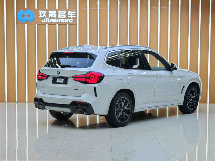 Фото 2 - BMW X3