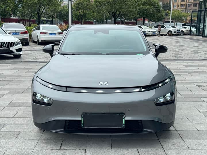 Фото 3 - XPeng P7