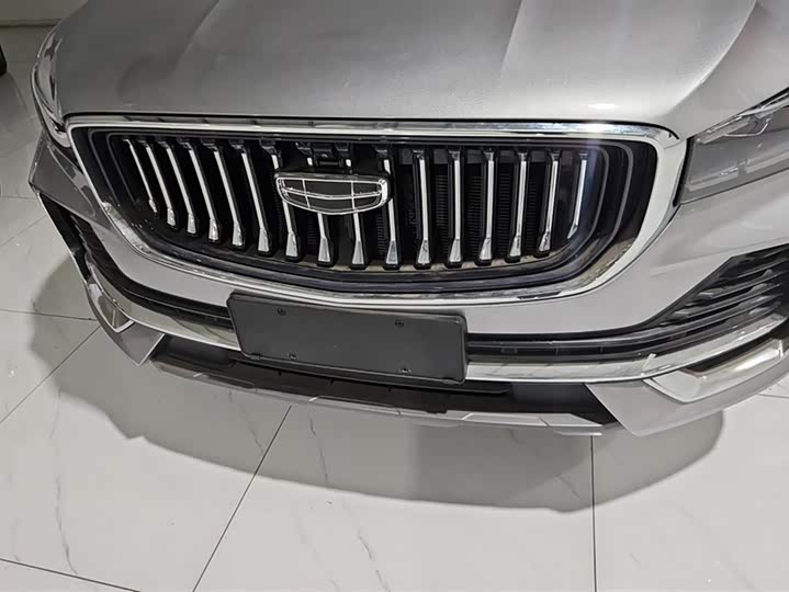 Фото 2 - Geely Monjaro