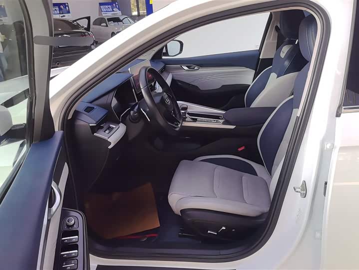 Фото 9 - Geely Preface