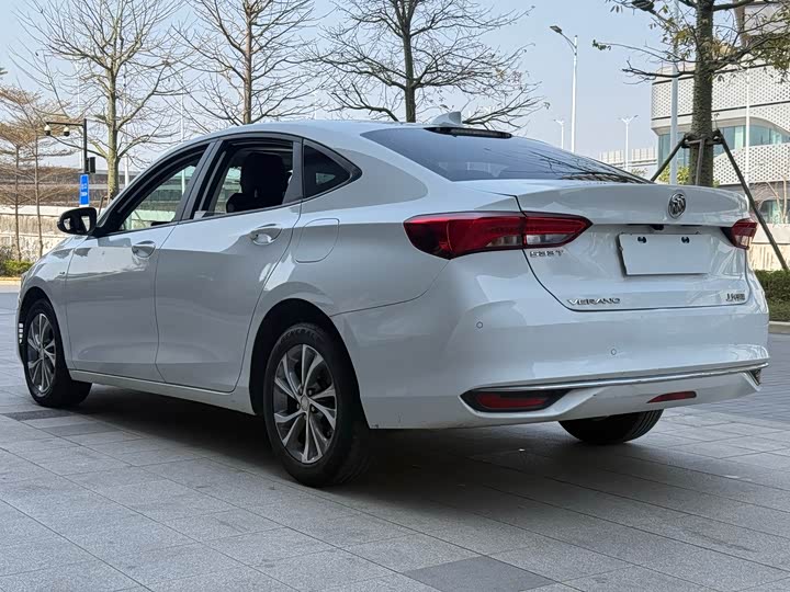 Фото 6 - Buick Verano