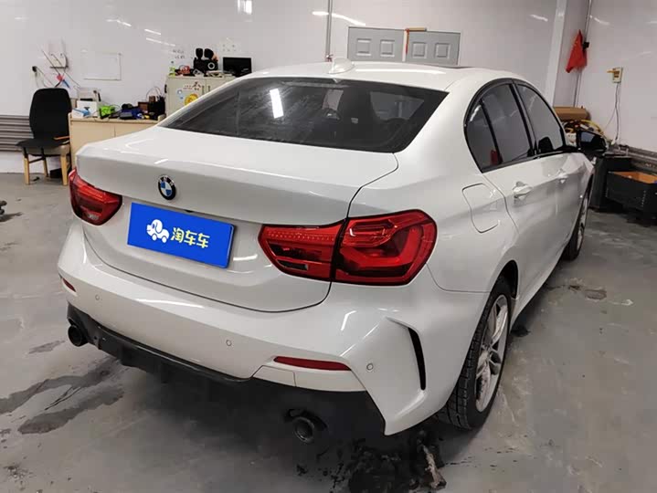 Фото 3 - BMW 1 Series