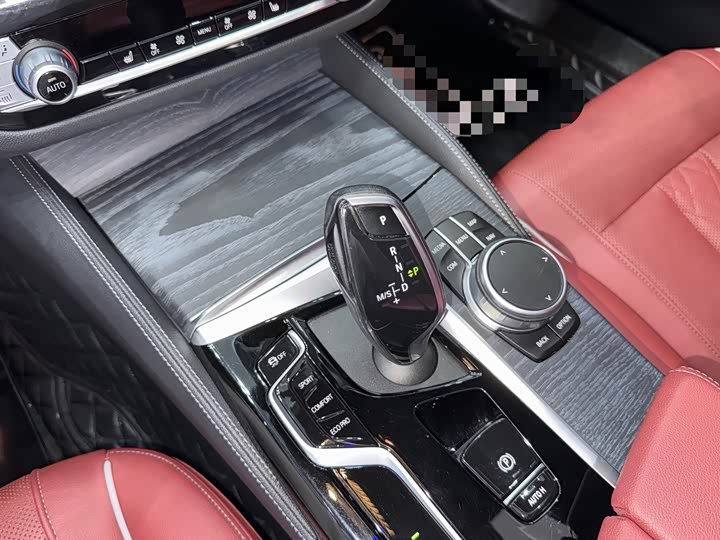 Фото 9 - BMW 5 Series