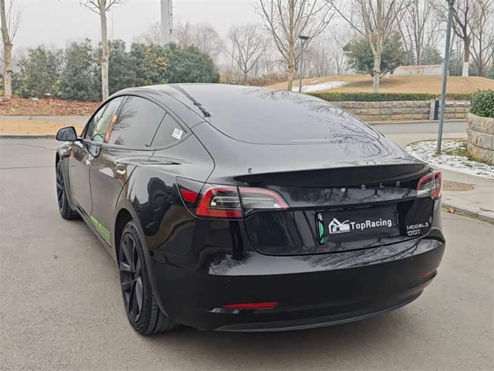 Фото 7 - Tesla Model 3