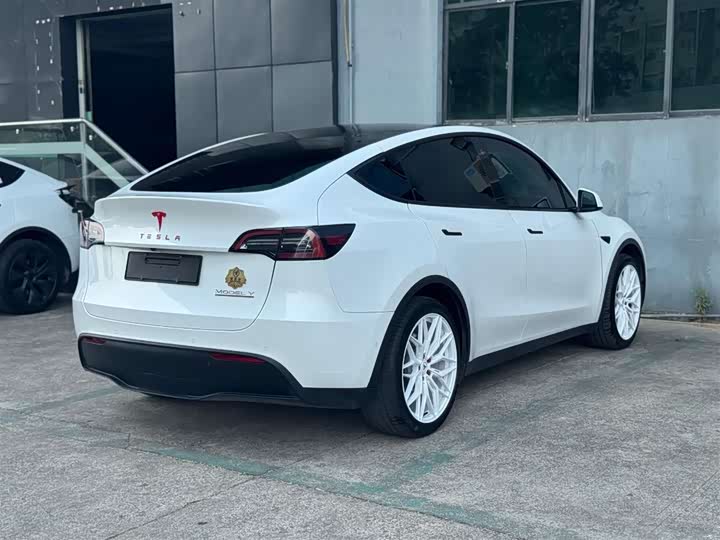 Фото 7 - Tesla Model Y