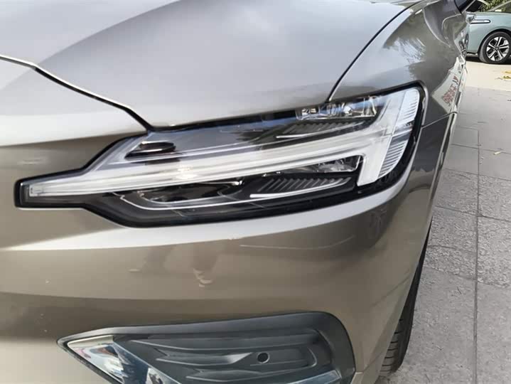 Фото 5 - Volvo S60