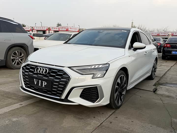 Фото 1 - Audi A3