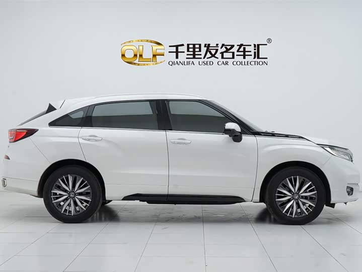 Фото 7 - Honda Avancier