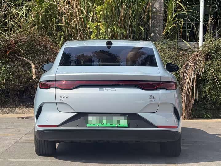 Фото 8 - BYD Qin L