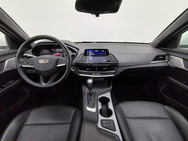 Фото 5 - Cadillac CT4