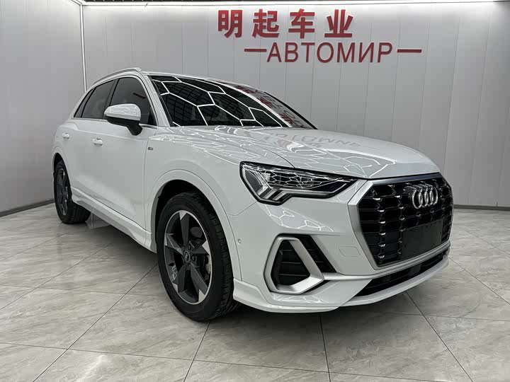 Фото 2 - Audi Q3