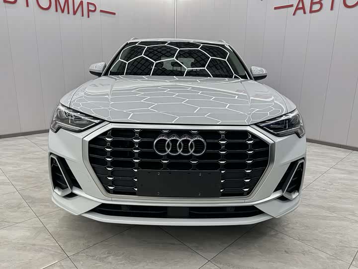 Фото 3 - Audi Q3