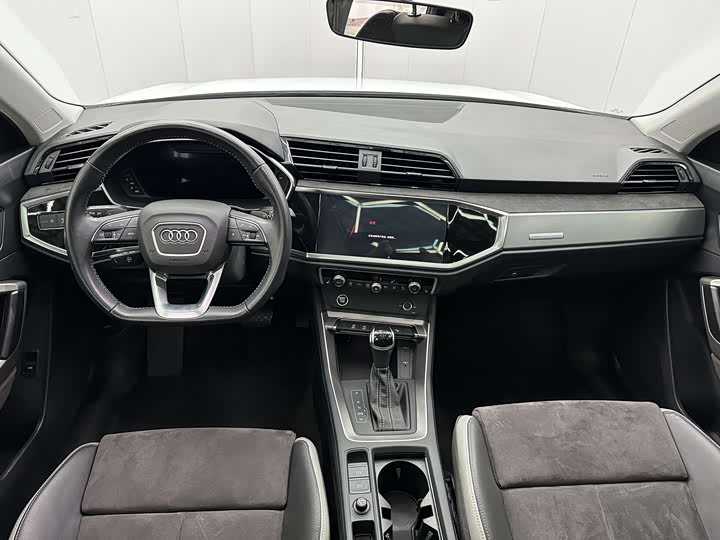 Фото 6 - Audi Q3