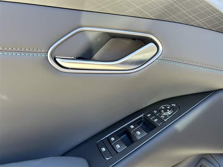 Фото 7 - BYD Qin L