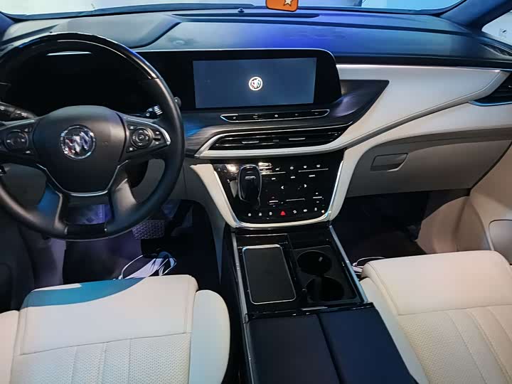 Фото 8 - Buick GL8 ES