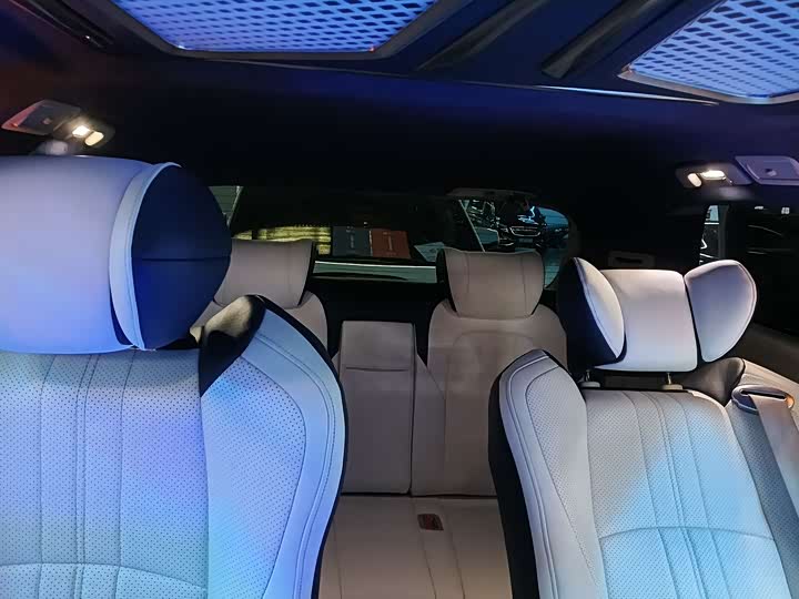 Фото 9 - Buick GL8 ES