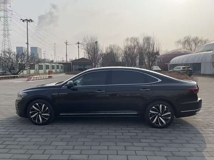 Фото 5 - Volkswagen Passat