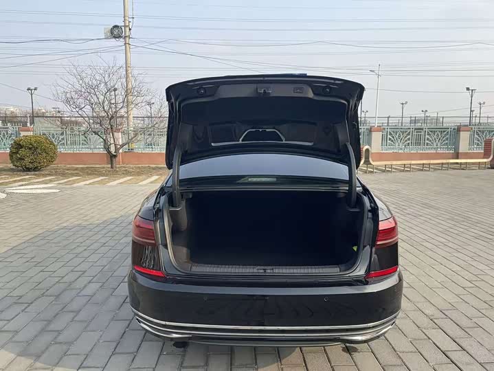 Фото 9 - Volkswagen Passat