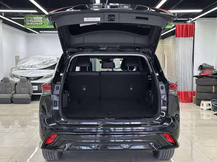 Фото 5 - Toyota Highlander