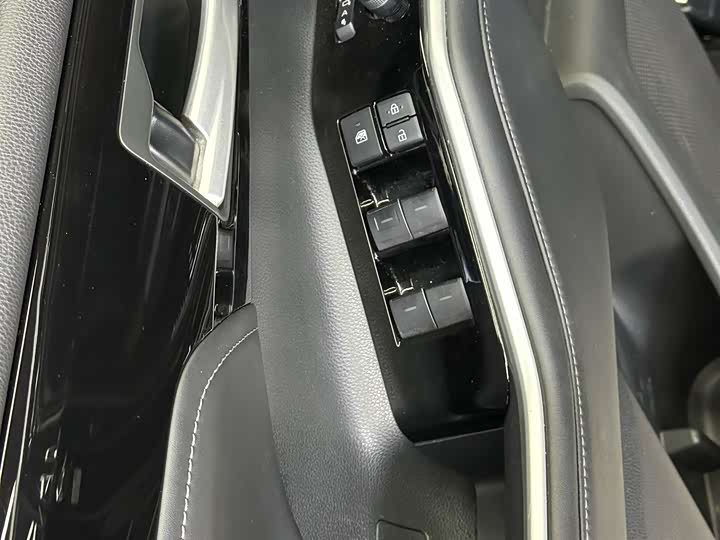 Фото 8 - Toyota Highlander