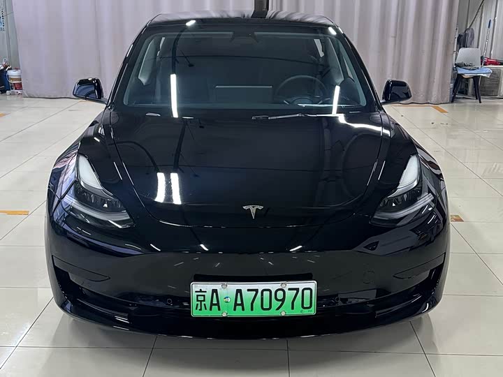 Фото 2 - Tesla Model 3
