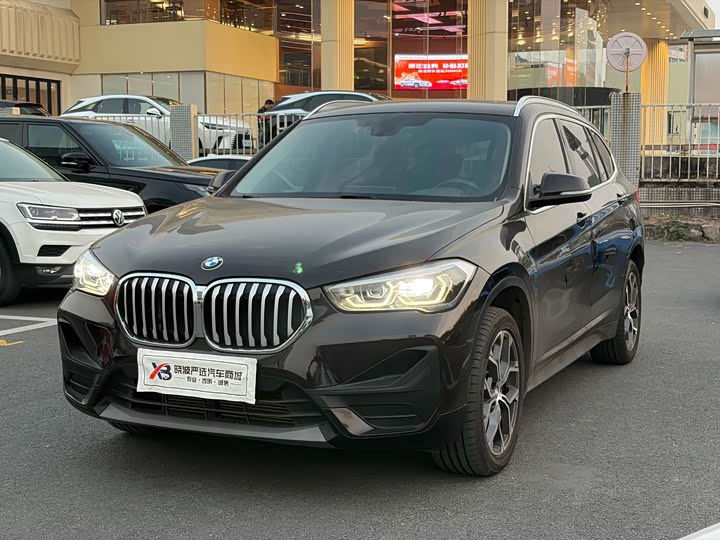 Фото 1 - BMW X1
