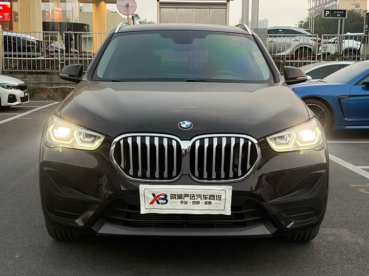 Фото 2 - BMW X1