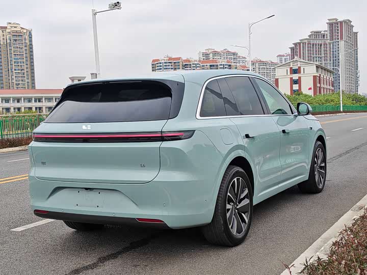 Фото 7 - LiXiang L6