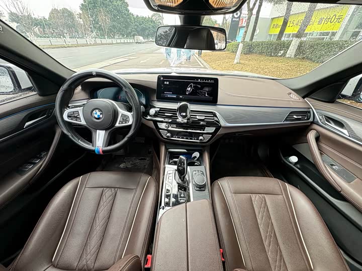 Фото 5 - BMW 5 Series Hybrid