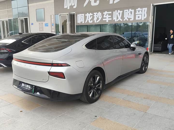 Фото 6 - XPeng P7