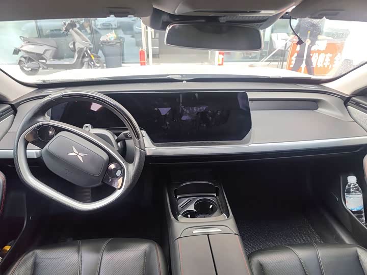 Фото 8 - XPeng P7