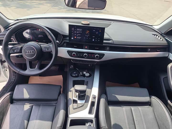 Фото 9 - Audi A4L