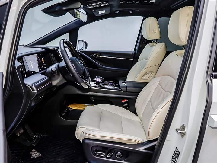 Фото 9 - GAC Trumpchi M8