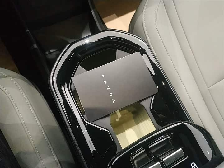 Фото 9 - Volvo EX30