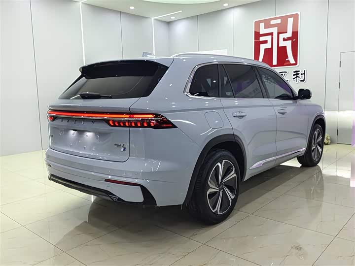 Фото 6 - Geely Monjaro