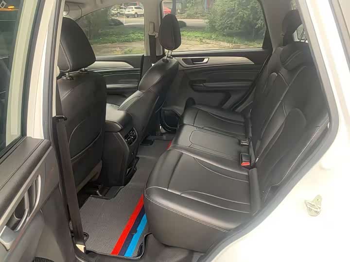 Фото 9 - Haval M6