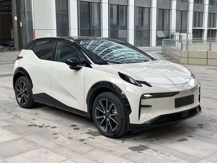 Фото 3 - Zeekr X