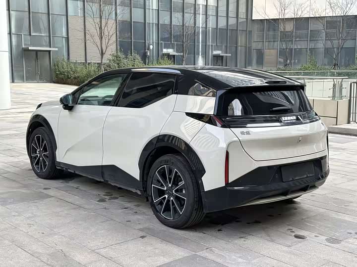 Фото 6 - Zeekr X