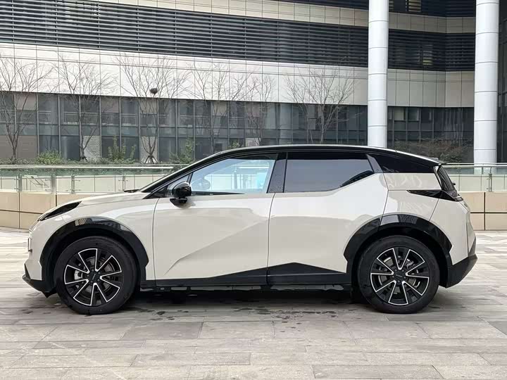 Фото 7 - Zeekr X