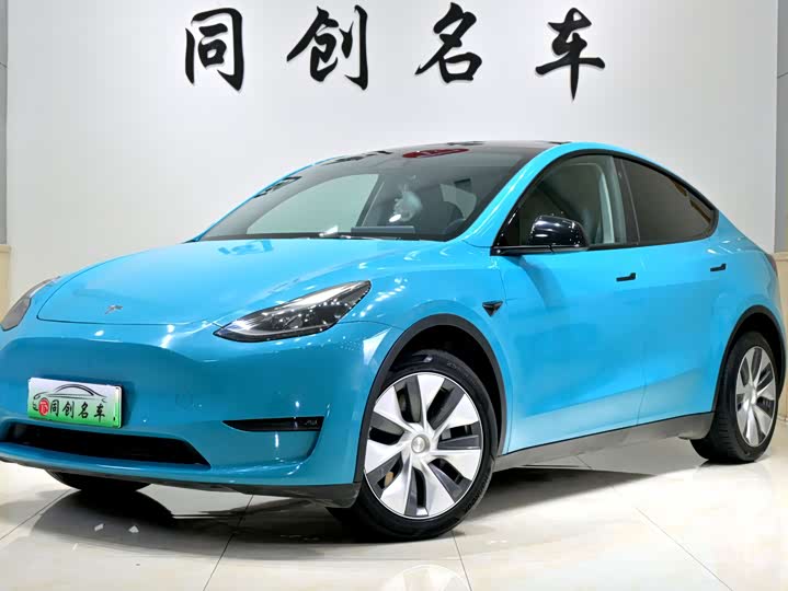 Фото 1 - Tesla Model Y