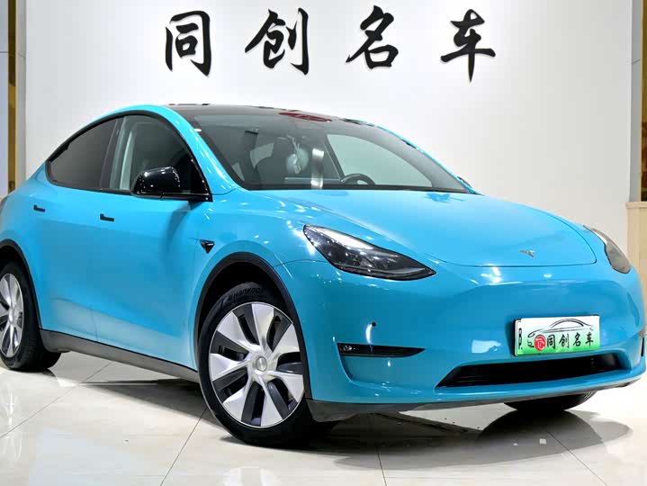 Фото 3 - Tesla Model Y